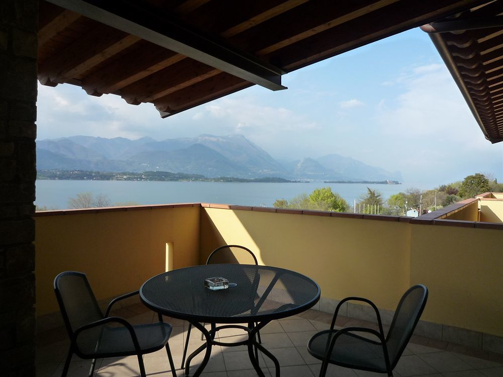 Residence Miralago Rooms & Apartments Manerba del Garda Exterior photo