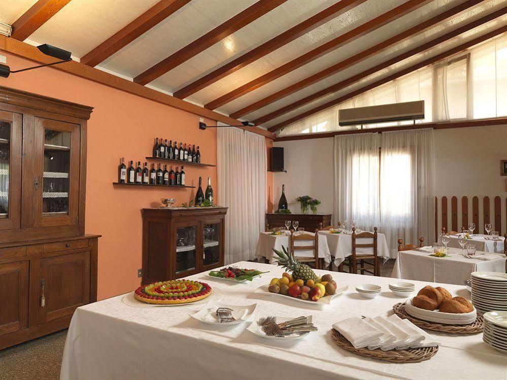 Residence Miralago Rooms & Apartments Manerba del Garda Exterior photo